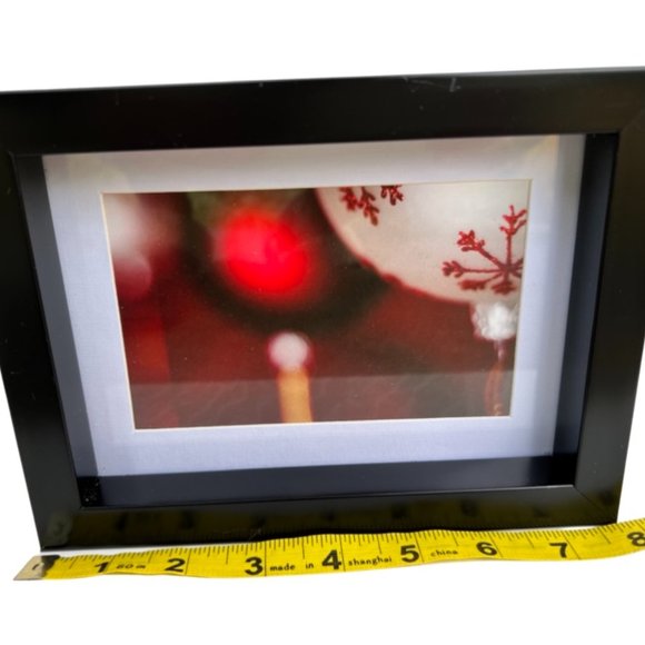 6/$20🌸 Christmas Bauble Print in Black Frame - Picture 15 of 16